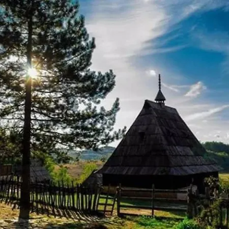 Milic Lägenhet Sirogojno